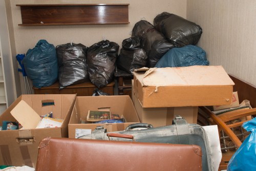 Mixed waste collection and clearance service in London